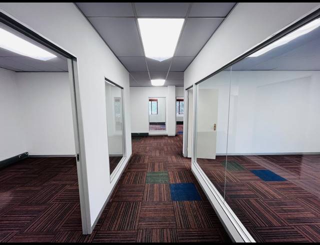 206M² OFFICE TO LET IN VORNA VALLEY